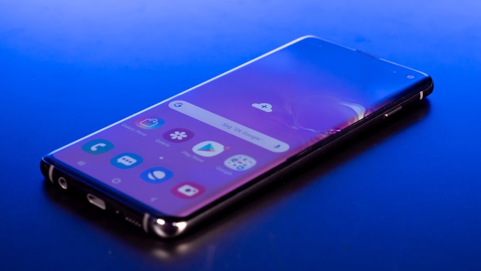 Samsung Galaxy S10 – лидер рейтинга лучших смартфонов весны